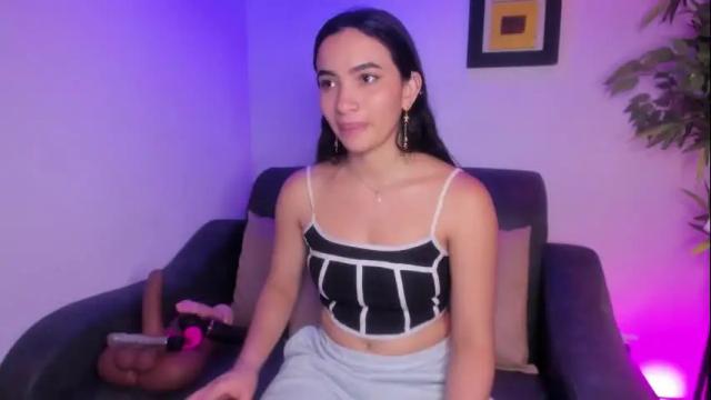 Image 7 of ximenasalazar Stream on Chaturbate on 2 months ago