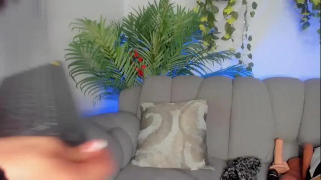 Image 11 of ximenasalazar Stream on Chaturbate on 11 days ago
