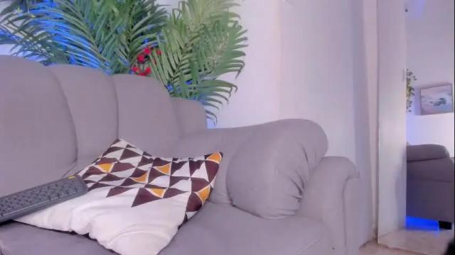 Image 12 of ximenasalazar Stream on Chaturbate on 9 days ago