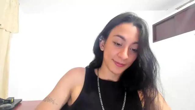 Image 4 of xisalondx Stream on Chaturbate on 16 months ago