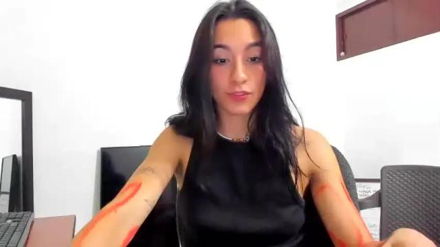 Image 6 of xisalondx Stream on Chaturbate on 14 months ago