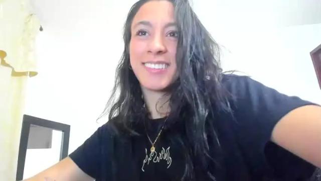 Image 7 of xisalondx Stream on Chaturbate on 13 months ago