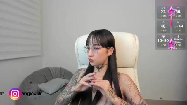 Image 4 of xisisxx Stream on Chaturbate on 1 month ago