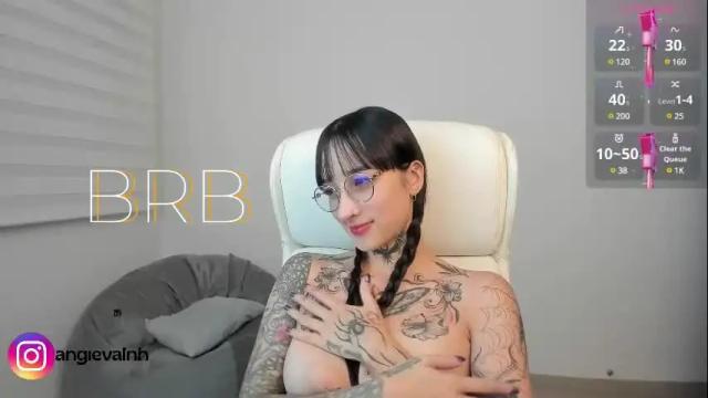Image 12 of xisisxx Stream on Chaturbate on 11 days ago