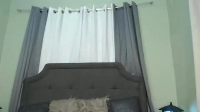 Image 12 of xkaytlyn_whitexx Stream on Chaturbate on 12 months ago
