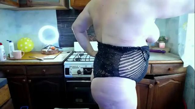 Image 2 of xkellekissx Stream on Chaturbate on 1 month ago