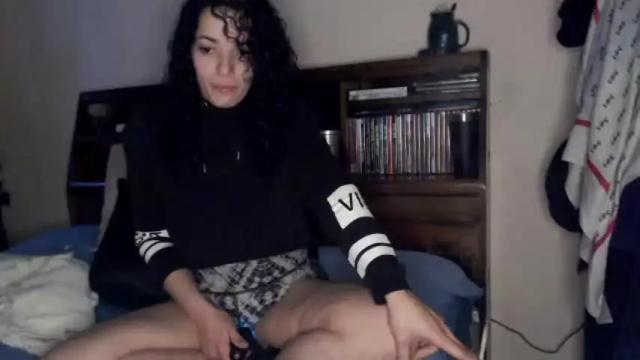 Image 12 of xkushkittyx Stream on Chaturbate on 15 months ago
