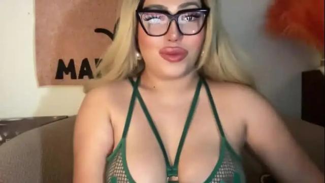 Image 10 of xladywithcock4uxx Stream on Chaturbate on 1 month ago