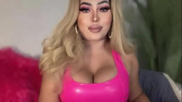 Image 4 of xladywithcock4uxx Stream on Chaturbate on 14 days ago
