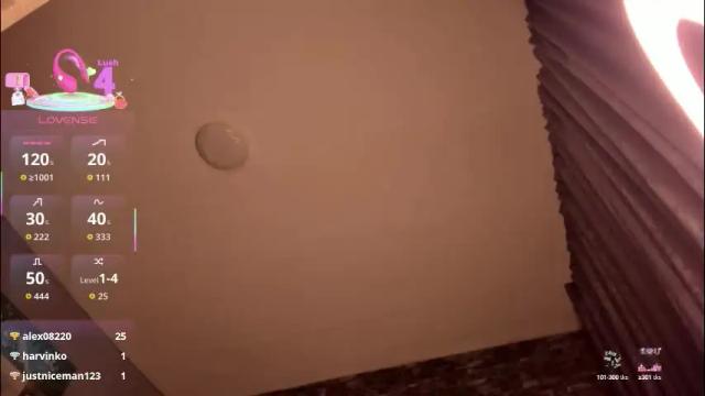 Image 4 of xlaracroftx Stream on Chaturbate on 2 months ago