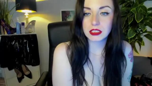 Image 12 of xleilafire Stream on Chaturbate on 12 months ago