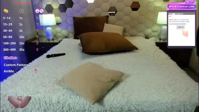 Image 4 of xlindamilfx Stream on Chaturbate on 1 month ago