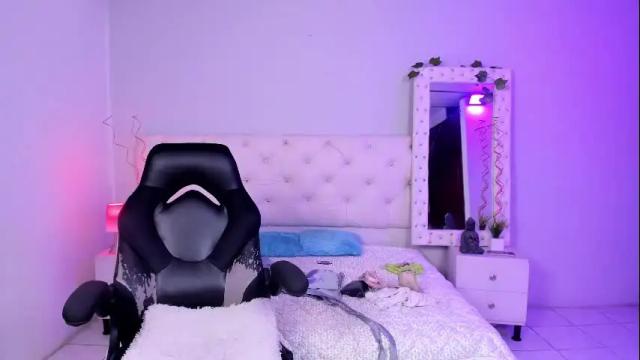 Image 11 of xlmena_slut Stream on Chaturbate on 27 days ago