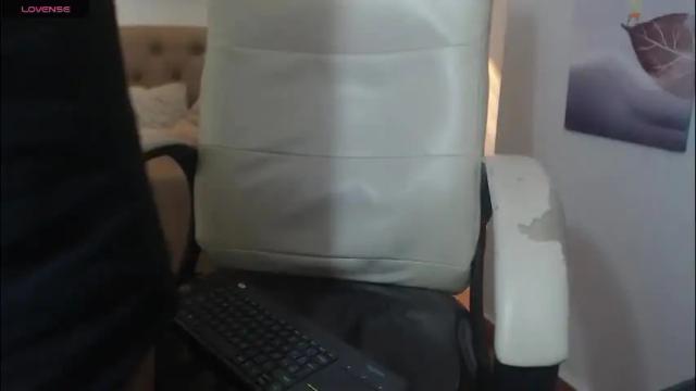 Image 3 of xlunna Stream on Chaturbate on 2 months ago