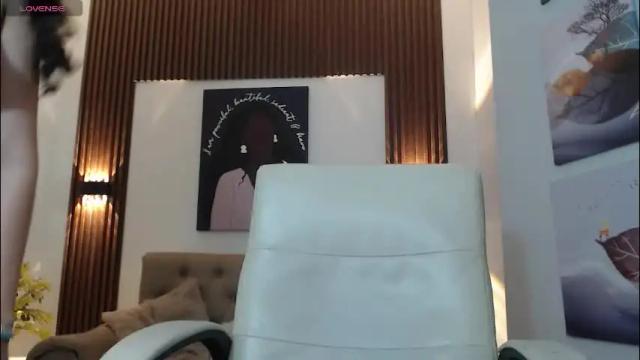 Image 12 of xlunna Stream on Chaturbate on 1 month ago