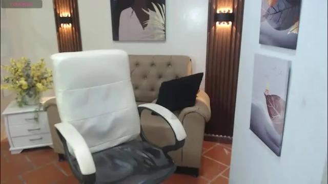 Image 3 of xlunna Stream on Chaturbate on 6 days ago