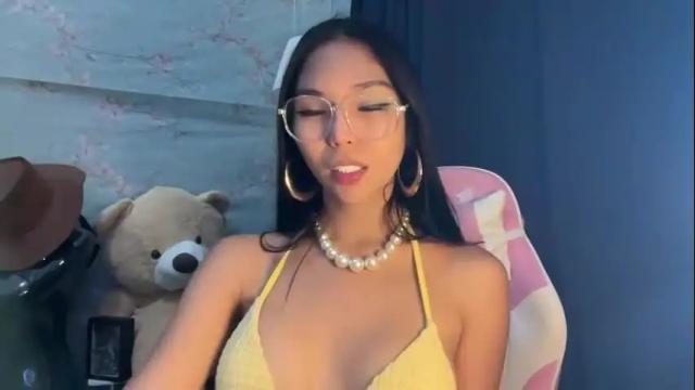 Image 2 of xmonica_cummerx Stream on Chaturbate on 1 month ago