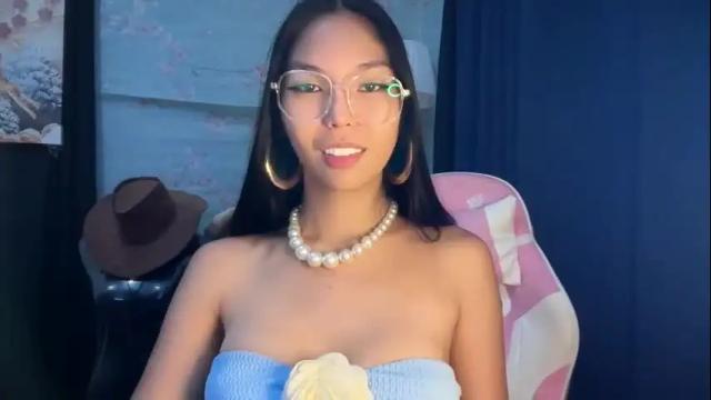Image 11 of xmonica_cummerx Stream on Chaturbate on 24 days ago