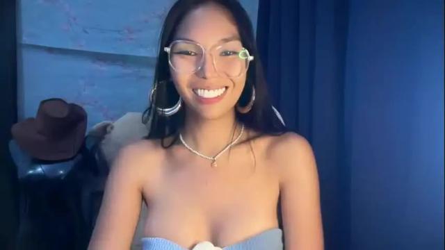Image 12 of xmonica_cummerx Stream on Chaturbate on 4 days ago