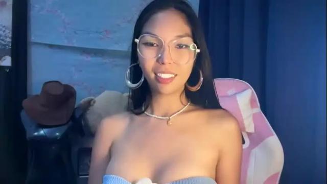 Image 7 of xmonica_cummerx Stream on Chaturbate on 4 days ago
