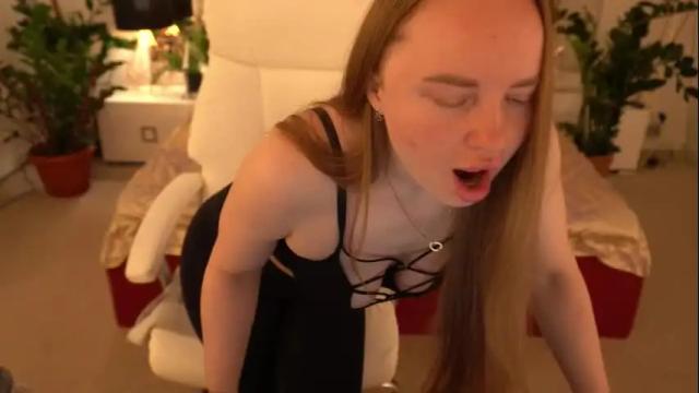 Image 4 of xo_monica Stream on Chaturbate on 1 month ago