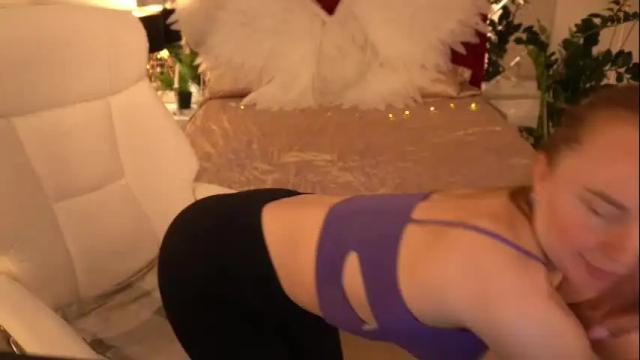 Image 2 of xo_monica Stream on Chaturbate on 1 month ago