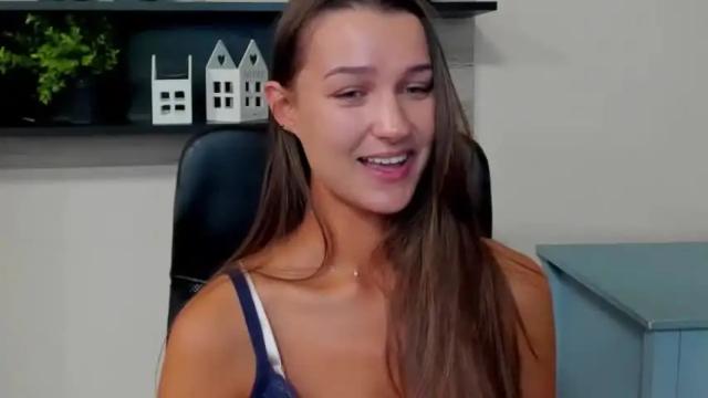 Image 2 of xo_selena Stream on Chaturbate on 19 months ago