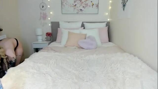 Image 10 of xolunarae Stream on Chaturbate on 1 month ago