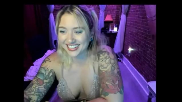 Image 7 of xorabbit Stream on Chaturbate on 20 months ago