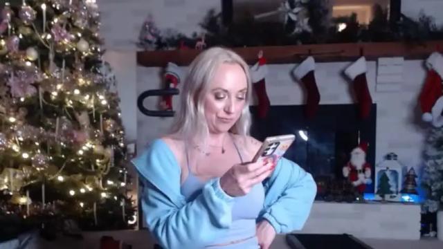 Image 2 of xoxomadalynn Stream on Chaturbate on 17 months ago