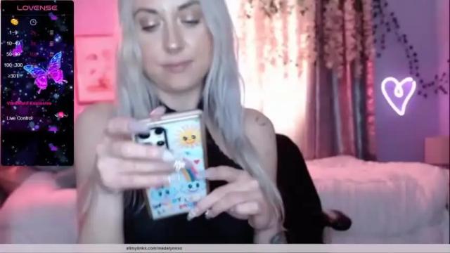 Image 2 of xoxomadalynn Stream on Chaturbate on 16 months ago