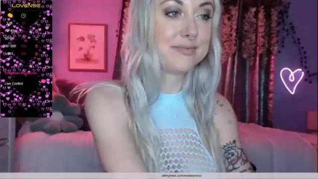 Image 4 of xoxomadalynn Stream on Chaturbate on 16 months ago