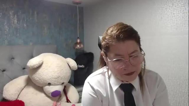 Image 3 of xpaulamilf Stream on Chaturbate on 6 days ago