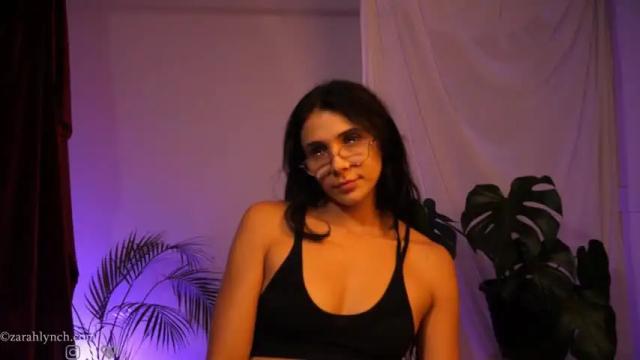 Image 2 of xperteasein Stream on Chaturbate on 13 months ago