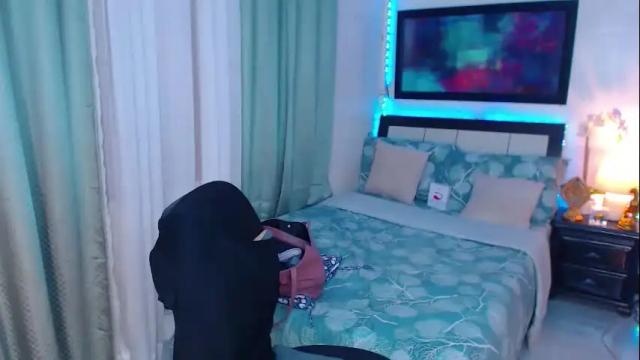 Image 2 of xplaymateamandax Stream on Chaturbate on 27 days ago