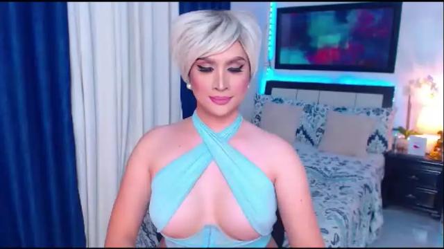 Image 6 of xplaymateamandax Stream on Chaturbate on 2 days ago