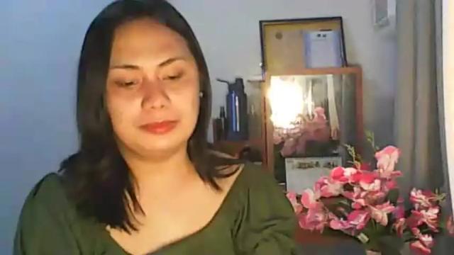 Image 2 of xqueen_beatricex Stream on Chaturbate on 17 months ago