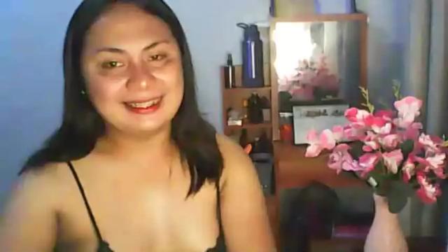 Image 3 of xqueen_beatricex Stream on Chaturbate on 17 months ago
