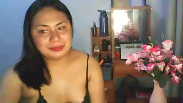 Image 8 of xqueen_beatricex Stream on Chaturbate on 17 months ago