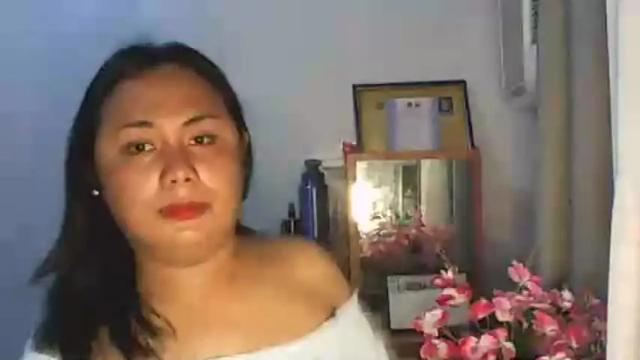 Image 7 of xqueen_beatricex Stream on Chaturbate on 17 months ago