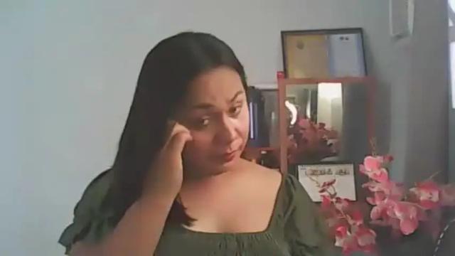 Image 2 of xqueen_beatricex Stream on Chaturbate on 17 months ago