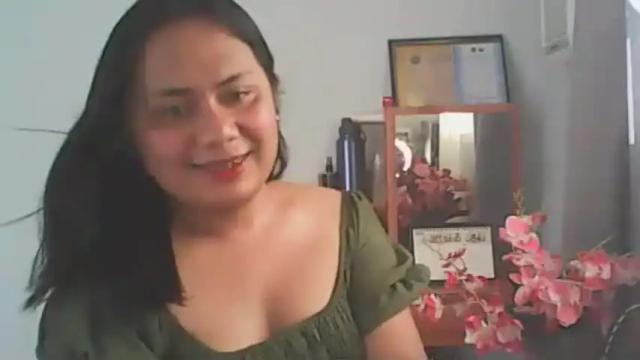 Image 4 of xqueen_beatricex Stream on Chaturbate on 17 months ago