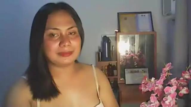 Image 8 of xqueen_beatricex Stream on Chaturbate on 16 months ago