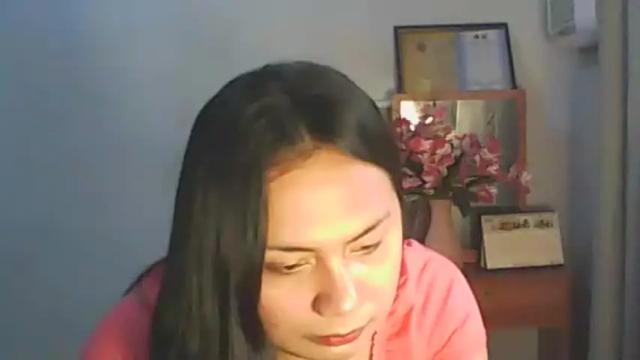 Image 11 of xqueen_beatricex Stream on Chaturbate on 16 months ago
