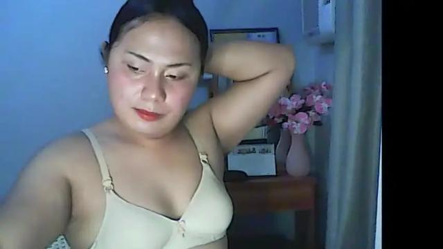Image 10 of xqueen_beatricex Stream on Chaturbate on 16 months ago