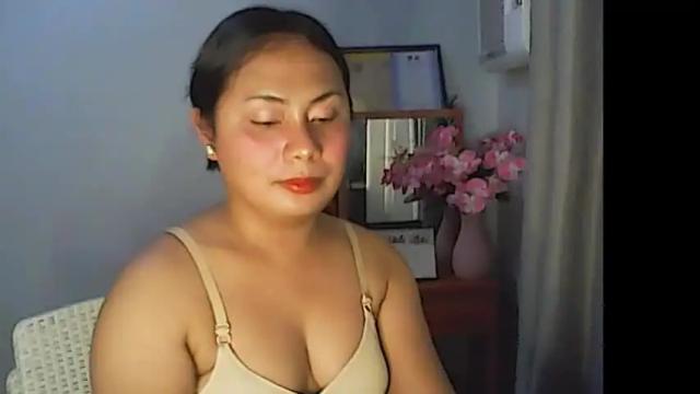 Image 12 of xqueen_beatricex Stream on Chaturbate on 16 months ago