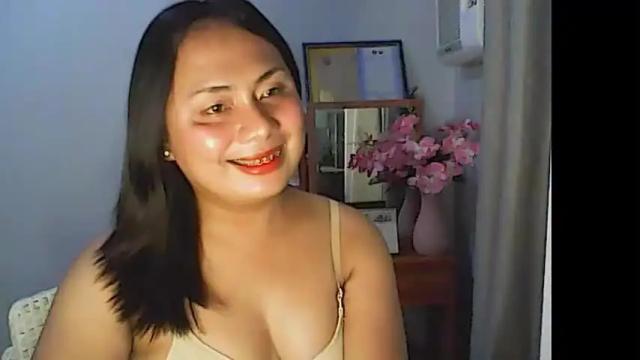 Image 2 of xqueen_beatricex Stream on Chaturbate on 16 months ago
