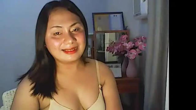 Image 3 of xqueen_beatricex Stream on Chaturbate on 16 months ago