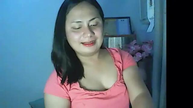 Image 4 of xqueen_beatricex Stream on Chaturbate on 16 months ago