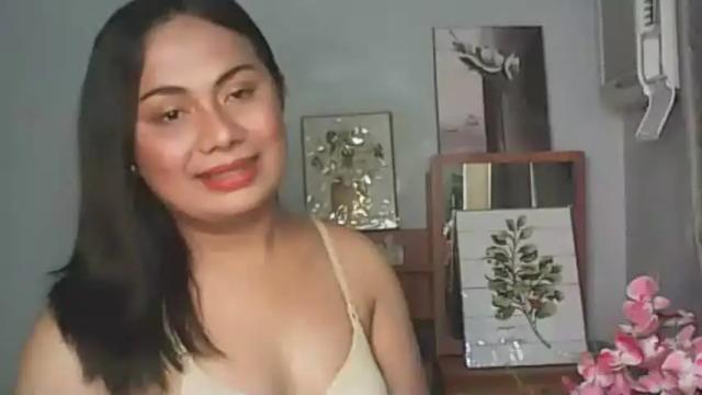 Image 2 of xqueen_beatricex Stream on Chaturbate on 14 months ago